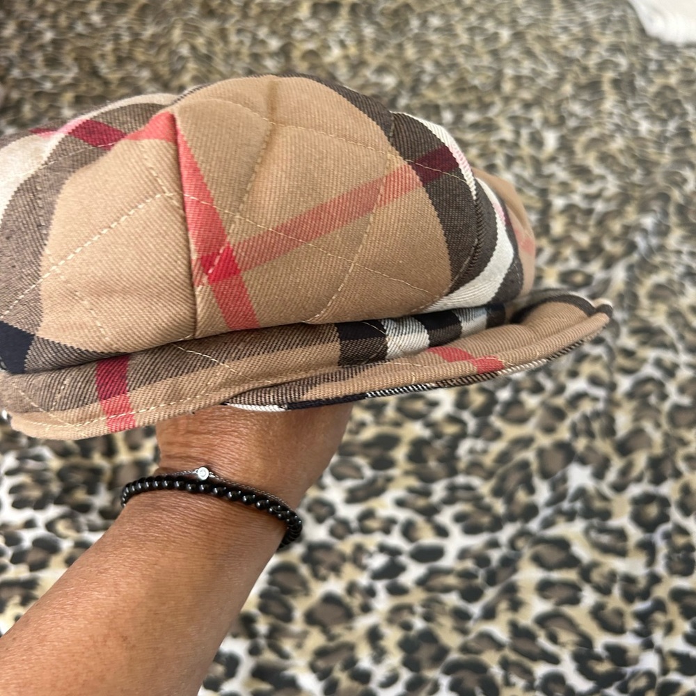 Burberry news boy derby , hat, size medium